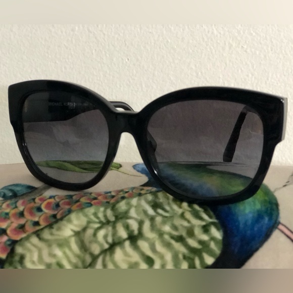 Michael Kors sunglasses - Picture 4 of 8